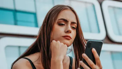 The people turning to AI for dating and relationship advice