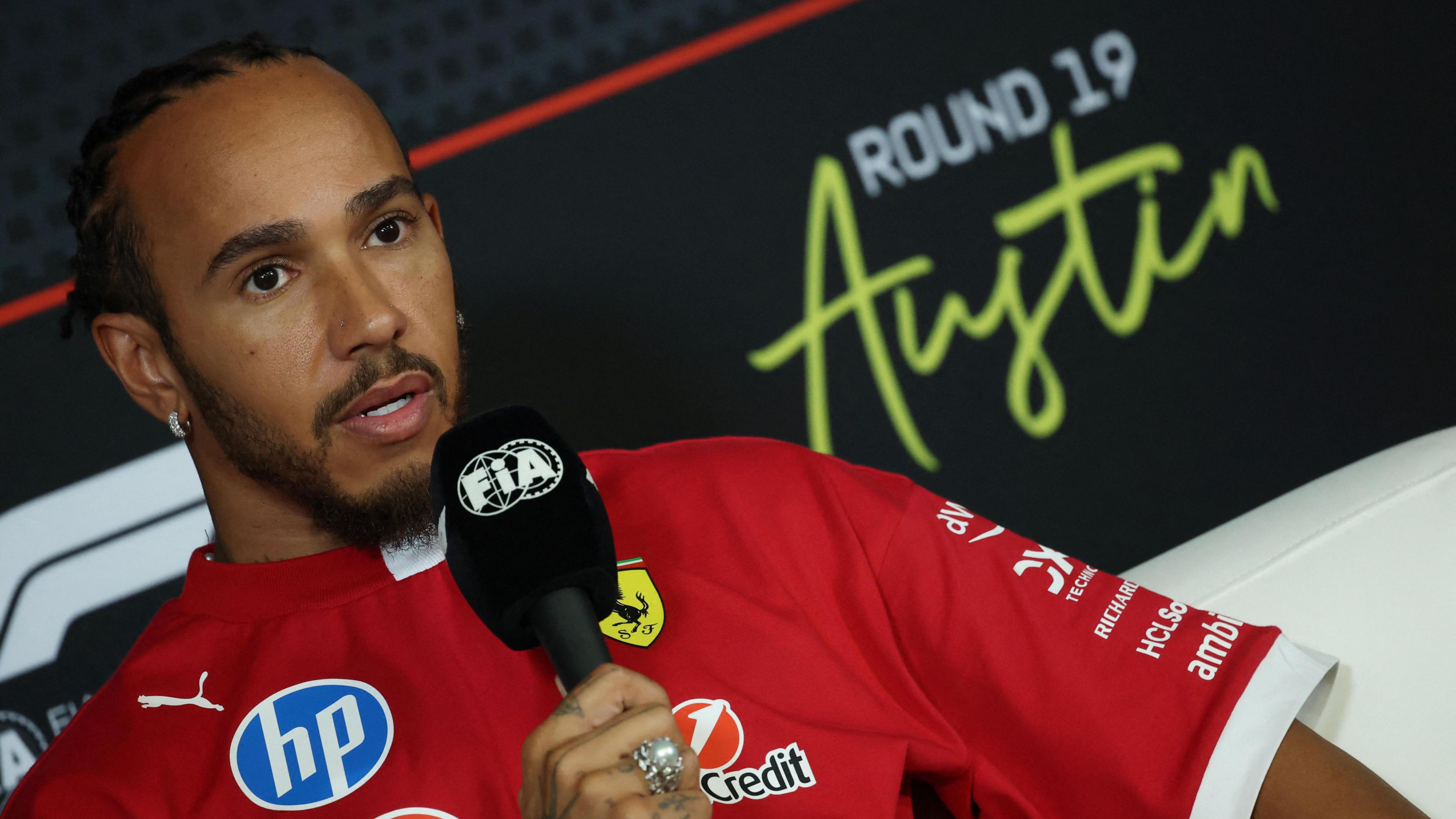 Talk of Horner to Ferrari distracting - Hamilton